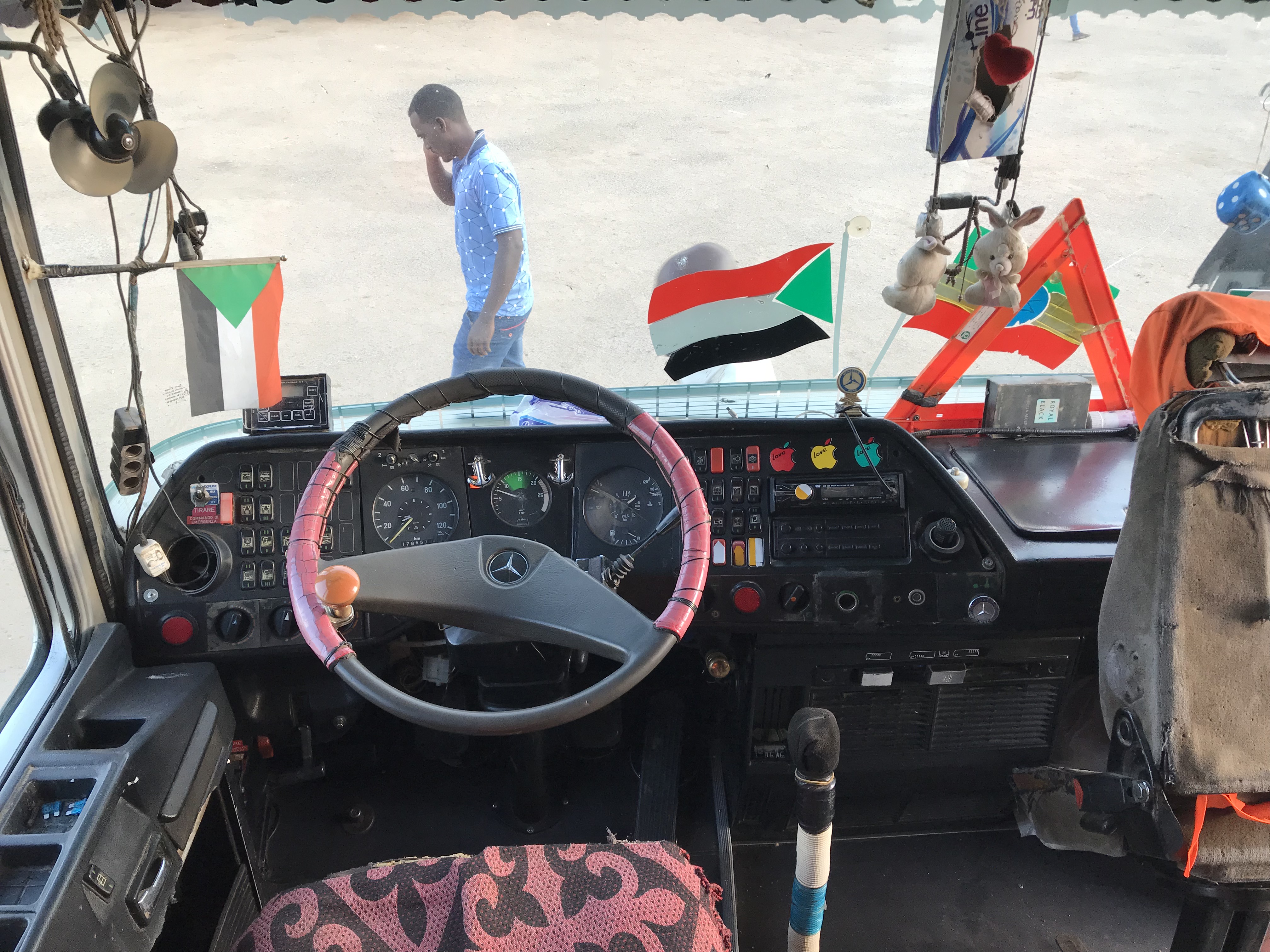 スーダンからエチオピアバス
