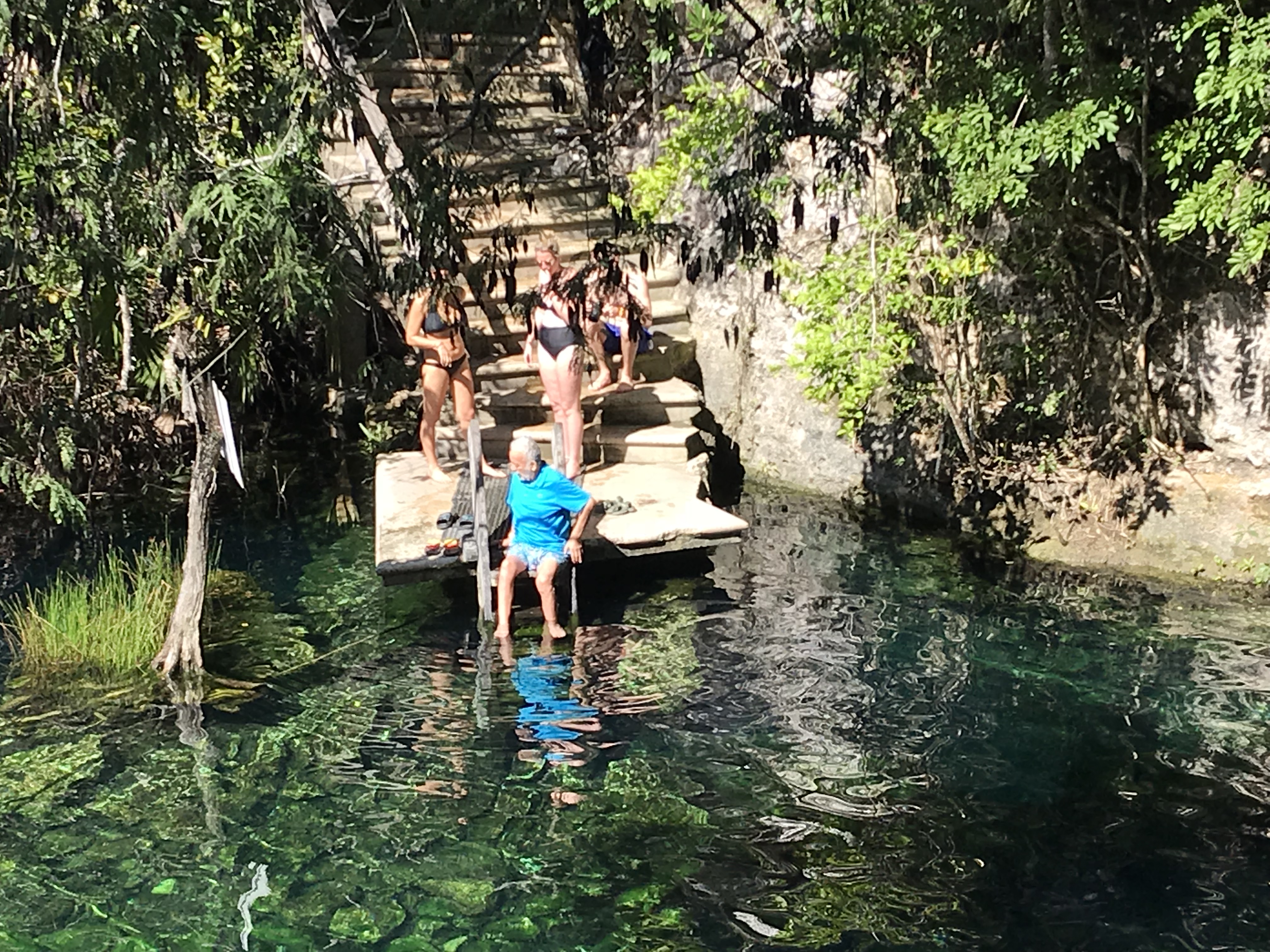 Cenote, Jardín Del Eden
